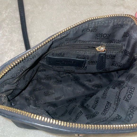 Michael Kors black crossbody bag - Picture 5 of 6